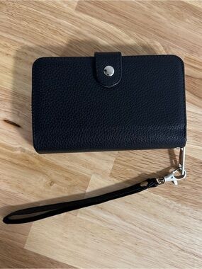 Source Unknown Black Pebbled Wristlet Wallet
